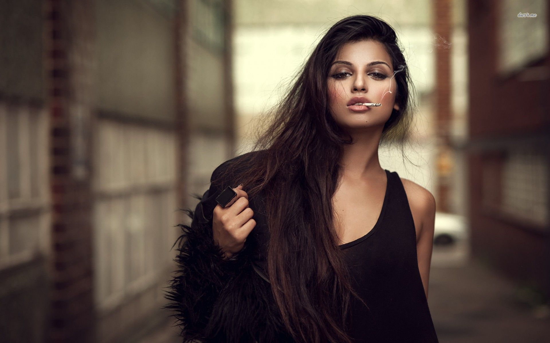 A playful frame from Sassy girls — online in Taipei