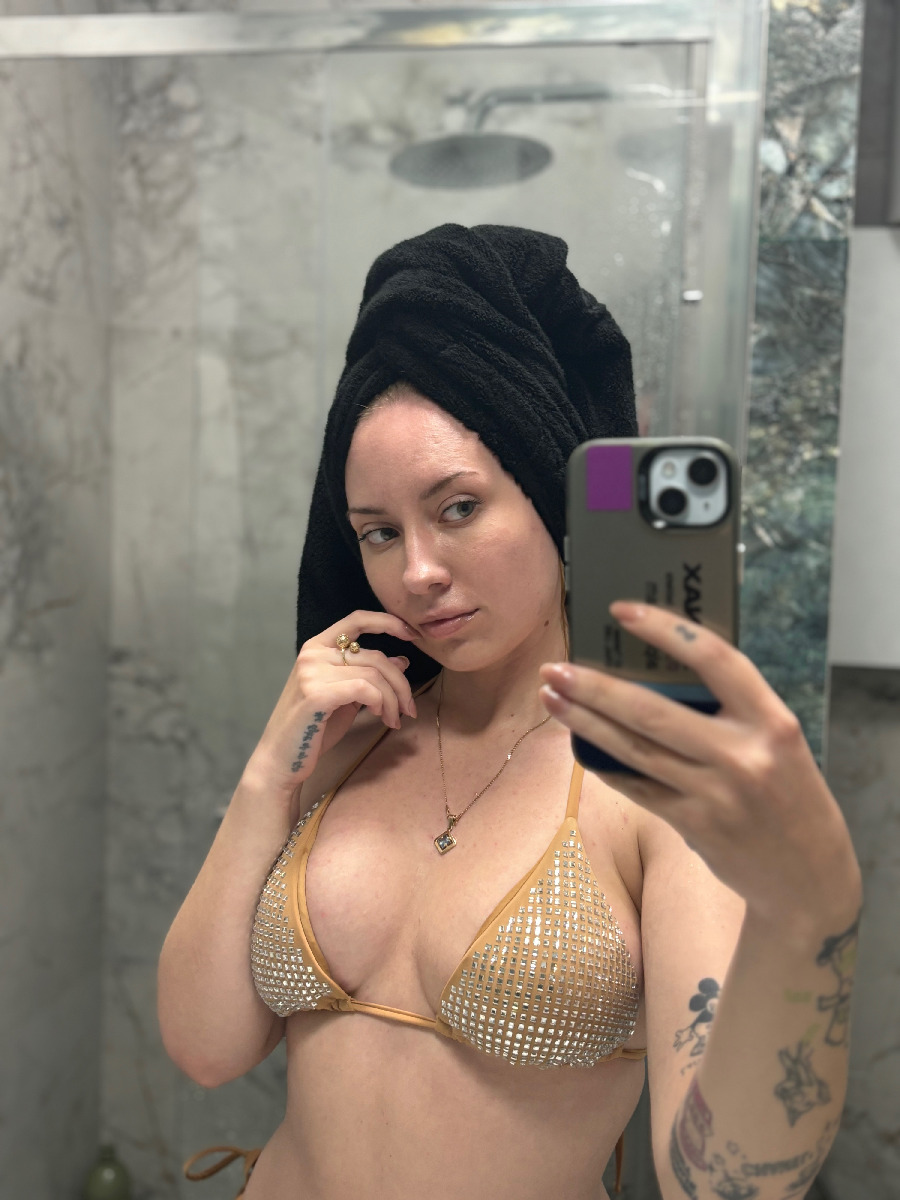 Nude girl KateV in Taipei