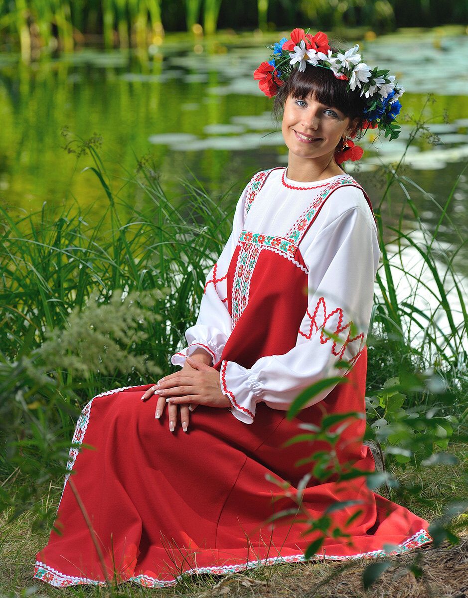 Beautiful girl Girls in Slavic costumes in Taipei